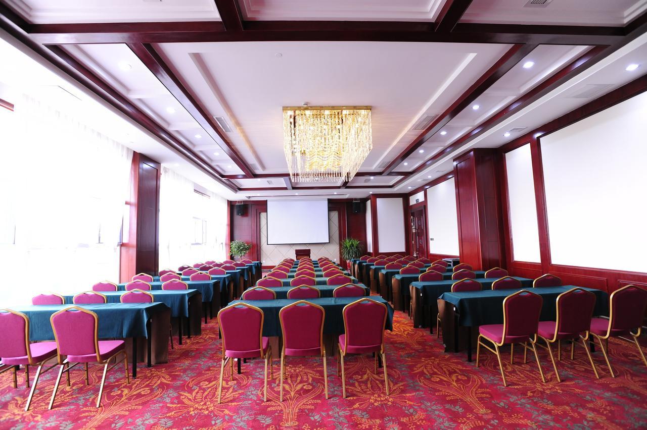 Yinruilin International Hotel Куньмін Екстер'єр фото