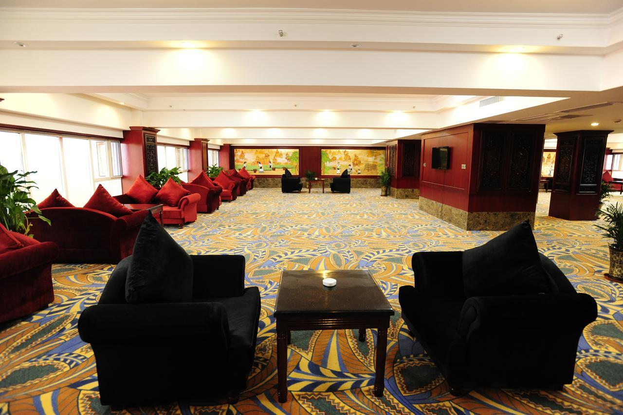 Yinruilin International Hotel Куньмін Екстер'єр фото