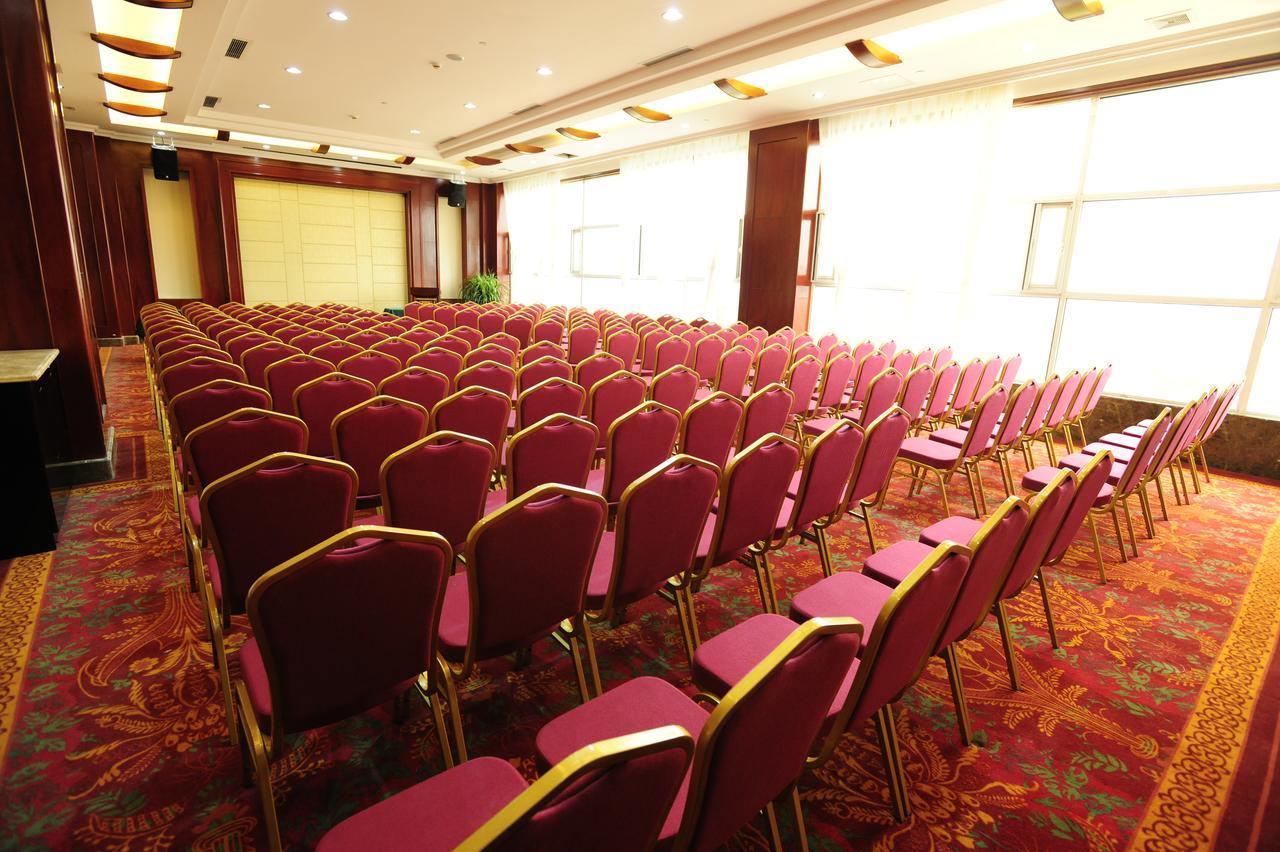 Yinruilin International Hotel Куньмін Екстер'єр фото